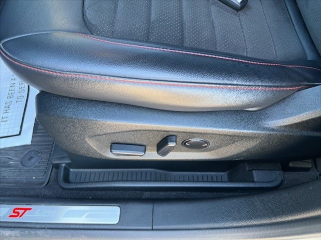 2022 Ford Edge ST Line