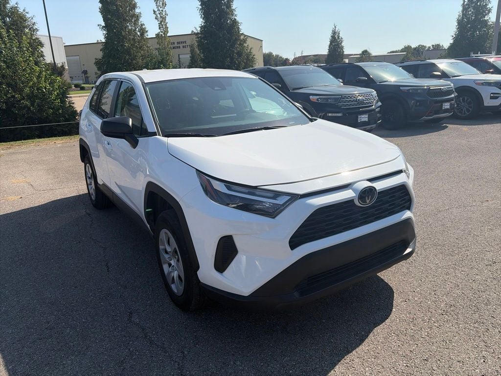 2025 Toyota RAV4 LE
