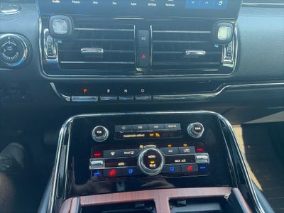 2023 Lincoln Navigator L Reserve