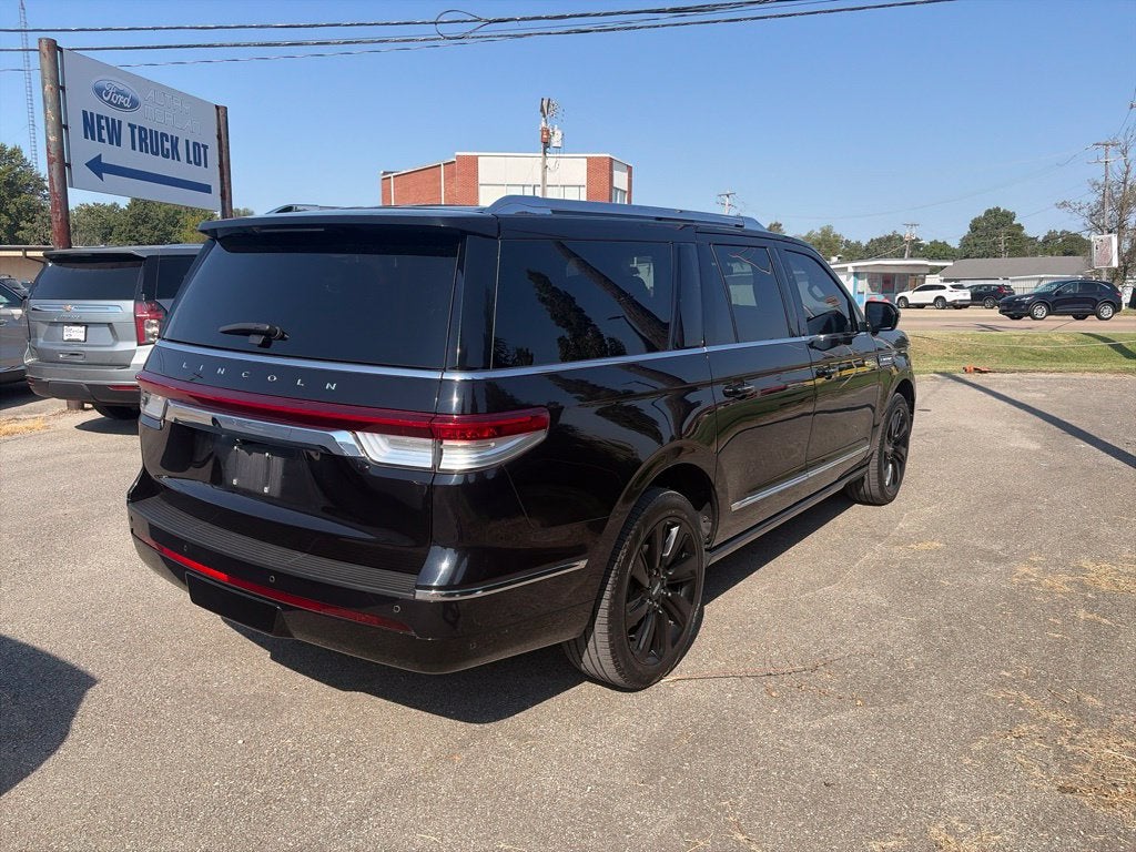 2023 Lincoln Navigator L Reserve