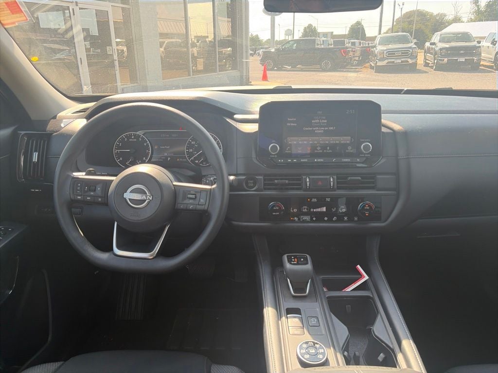 2025 Nissan Pathfinder S