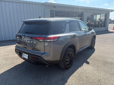 2025 Nissan Pathfinder S