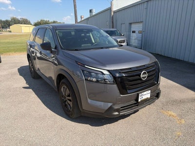 2025 Nissan Pathfinder S