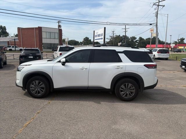 2025 Nissan Pathfinder SV