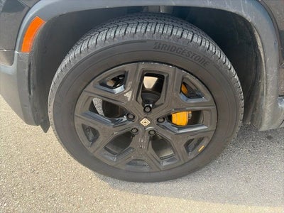 2023 Rivian R1S Adventure