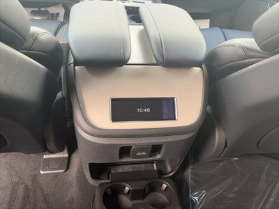 2027 Lincoln Navigator Premiere