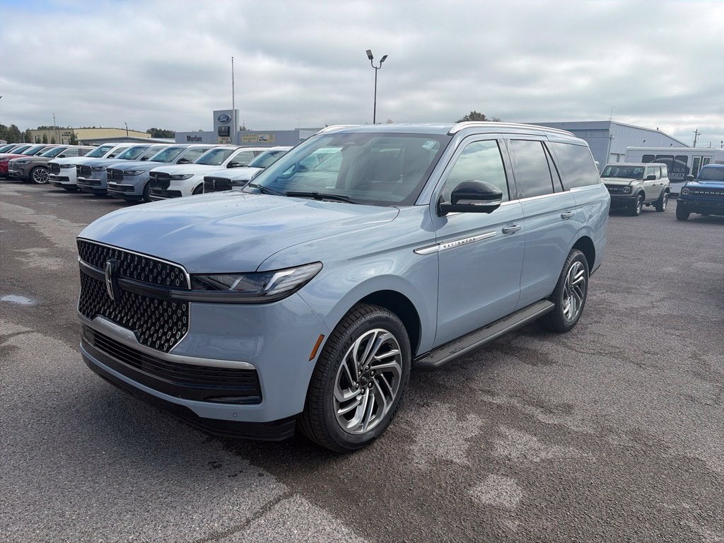 2027 Lincoln Navigator Premiere