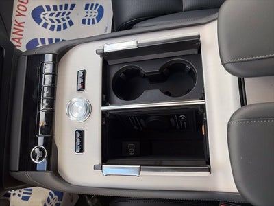 2027 Lincoln Navigator Premiere