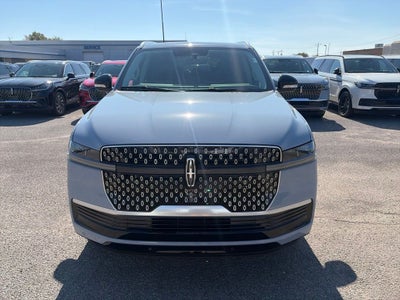 2027 Lincoln Navigator L Reserve
