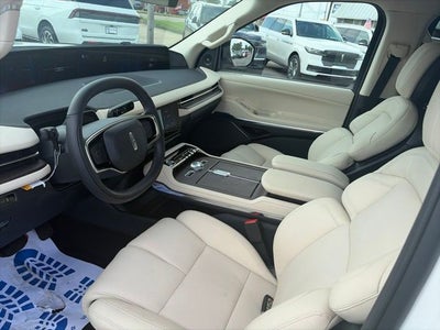 2027 Lincoln Navigator L Reserve