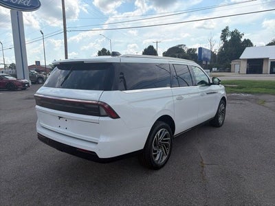 2027 Lincoln Navigator L Reserve